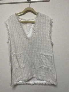 コカCOKA⭐︎ツイードフリンジ白Vベスト