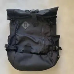 Coleman ロールトップ バックパック ブラックのサムネイル