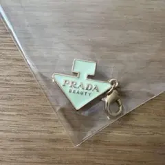 PRADA BEAUTY メタルチャームのサムネイル