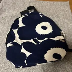 B243【極美品】marimekko☆ウニッコ リュック バックパックキャンバス 