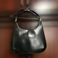 Ferragamo黒 ハンドバッグ ゴールド金具