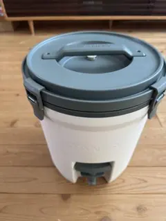 2026年最新】ウォータージャグ 7.5L STANLEYの人気アイテム - メルカリ