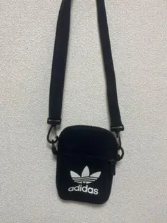 アディダスショルダーバック