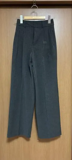 GU タックワイドチェックパンツ