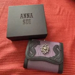 激レア ANNA SUI 二つ折り財布 ツイステッドワンダーランド 黒 - メルカリ