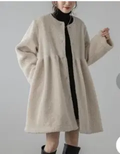 新品タグ付き ペプラムボアコート ベージュ