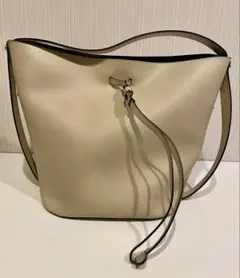 フルラ　レザーショルダーバッグ