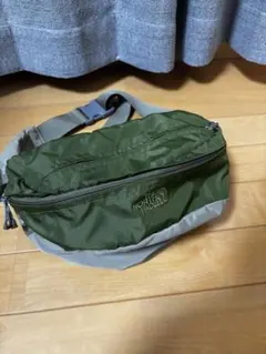 THE NORTH FACE ボディバッグ オリーブグリーン