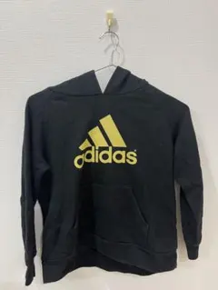 adidas ブラック パーカー 130