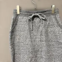 ユニクロ　ソフトボアスウェットスカート(M)グレー裏起毛あったか　伸縮性有　膝丈