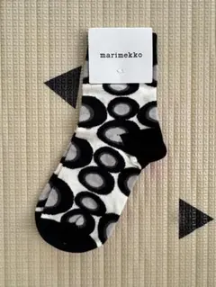 週末セール＊正規品＊marimekko ソックス 23.5-24.5cmのサムネイル