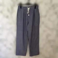 リネン風グレーのカジュアルパンツ　ユニクロ