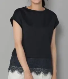 Elura レースコンビクルーネックTシャツ ネイビーのサムネイル