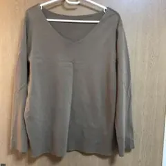 アンティカブラウン Vネック 長袖Tシャツ