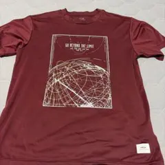 バーガンディ グラフィックTシャツのサムネイル