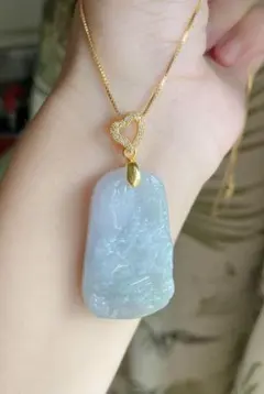 天然石 ミャンマー翡翠（A）精工彫刻 山水札　ネックレス（番号A454）