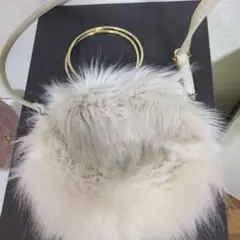 テチチ　ファーショルダーバッグ