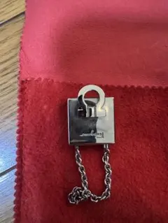 Salvatore Ferragamo ガンチーニ キーホルダーのサムネイル
