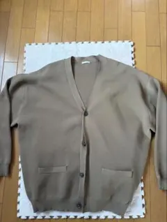 【GU】Vネックカーディガン