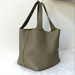 極美品】本革 キューブバッグ グリエタン レザー エトープ - メルカリ