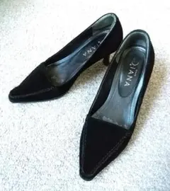DIANA　本革スエード　ポインテッドトゥパンプス　22.5cm　黒