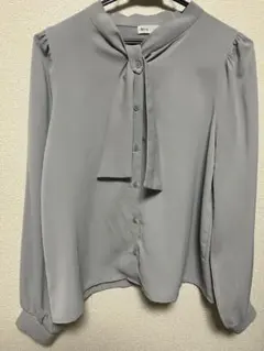 リボン　ボウタイ　ブラウス