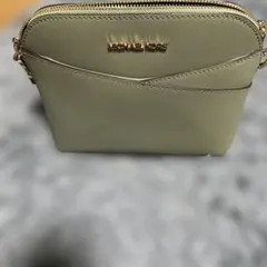 期間限定出品です。MICHAEL KORS グリーン カーキショルダーバッグ