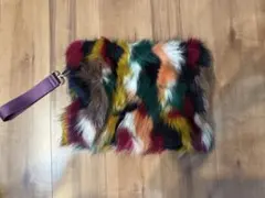 【E hyphen world gallery】フェイクファー クラッチバッグ