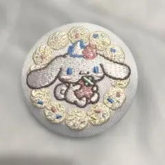 サンリオ 刺繍缶バッジ シナモロール