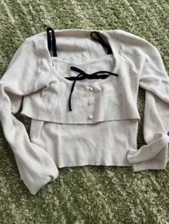 アイボリーリブ編みクロップドセーター