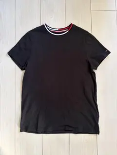 TOMMY HILFIGER ブラック 半袖Tシャツ