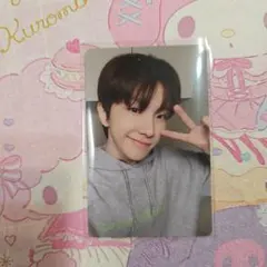 ボイネク　BOYNEXTDOOR HOW yzy 中華　トレカ　ウナク