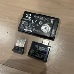 ①Wacom ワイヤレスキット　ACK-40401