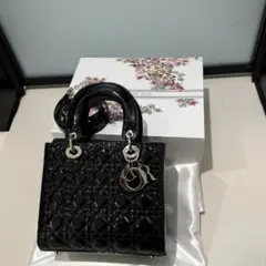 ロゴチャーム ラムスキン ショルダー