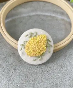 ハンドメイド ブローチ