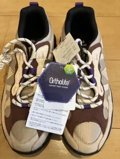 emmi スニーカー