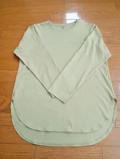 UNIQLO ライトグリーン 長袖ロンTシャツ　 L