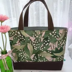 「花言葉　幸福の再来」スズラン柄のトートバッグ