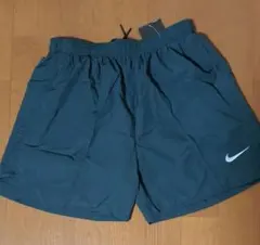 Nike ダークグリーン ショートパンツ M