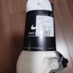 《新品》NIKE　靴下3足セット23〜25cm