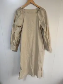 ローリーズファーム　スクエアソデボリュームワンピース