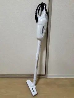 最終値下げ【美品】マキタ 掃除機 充電式クリーナー 14.4V Makitaのサムネイル