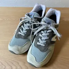 ニューバランスM130TT ソール剥がれあり