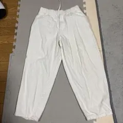 ホワイト ワークパンツ バックポケット付き
