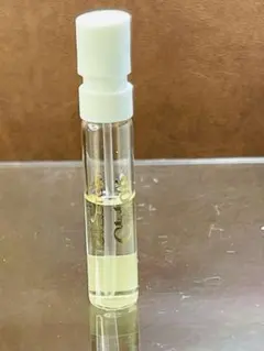 クロエ　LOVE STORY オードパルファム 1.2ml サンプル