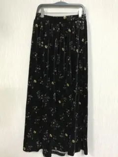 花柄ロングスカート