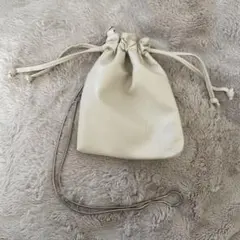 ホワイトベージュ 合成皮革 巾着型ショルダーバッグ