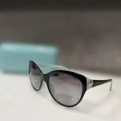 TIFFANY&Co. ティファニー サングラス TF4121 ラインストーン - メルカリ