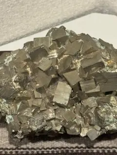 ✨スモーキークォーツ 金針水晶 ヘマタイト 原石 クラスター 271g 一点