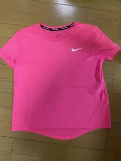 Nike DRI-FIT ピンク Tシャツ Mサイズ